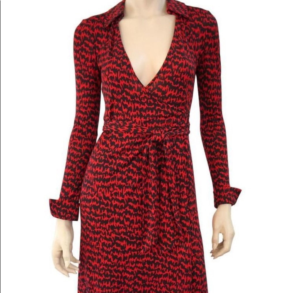 Diane Von Furstenberg Jeanne scribble wrap dress